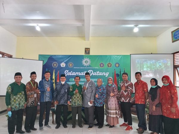 Silaturahmi SMP Muhammadiyah Bojong Nangka ke SMP Muhammadiyah 1 Depok: Menggali Pengalaman Penyelenggaraan ISMUBARIS